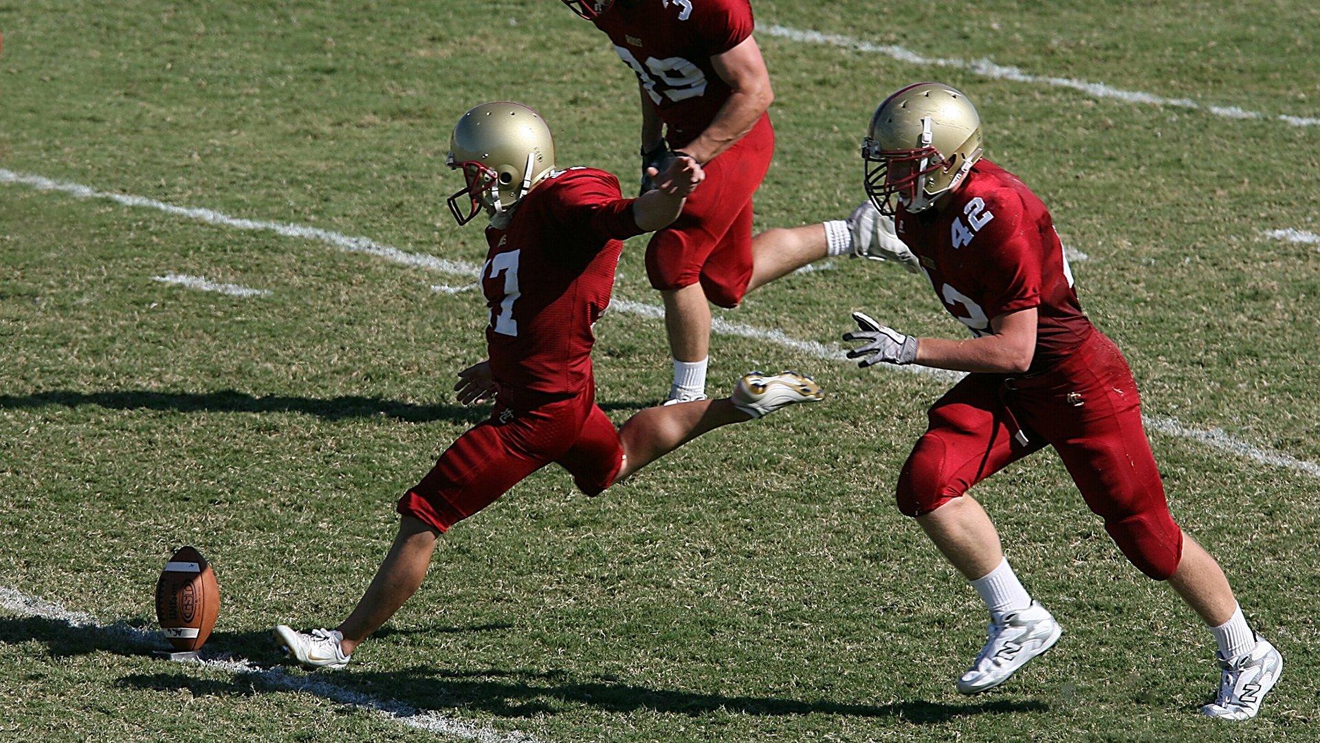 王勤伯：像靓蕾一样踢球